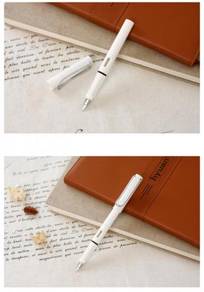Elegant Fountain pen, white color