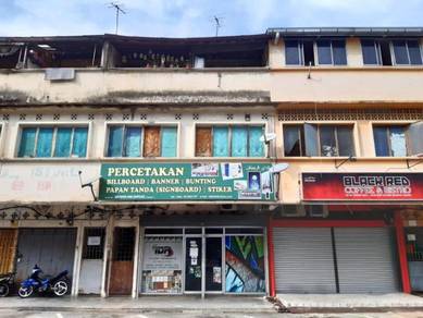 Bukit Ubi Kuantan 3-story Shop house below MV