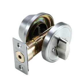 Dead bolt lock. / lock pintu
