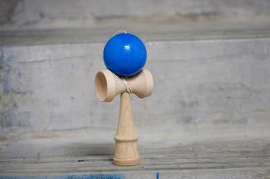 Professional kendama (blue)
