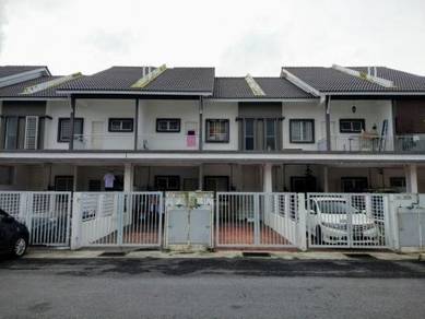 TOWNHOUSE, THE LAKE RESIDENCE, Putra Perdana Puchong, upper floor