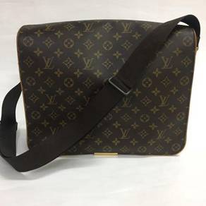 harga sling bag louis vuitton original