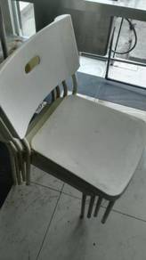 White Steel Frame Plastic Chair TN446