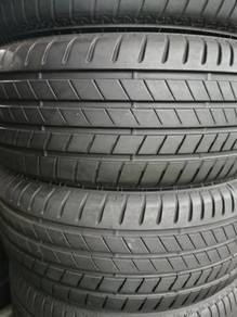 TTH 245 50 19 Brigestone ALtezzo SUV