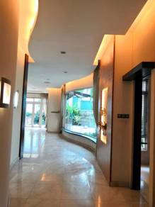 GLENMARIE COURT Exclusive Enclave