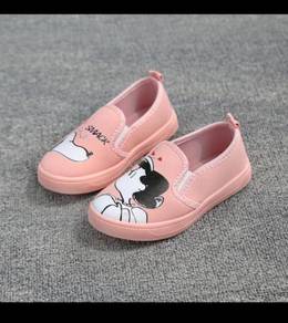 Pink baby girl shoe