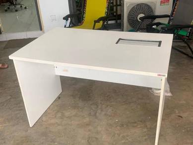 White Soild 4FT Office Table TN515