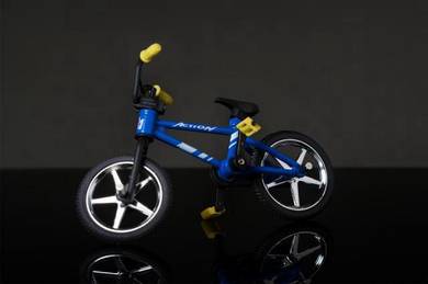 Finger BMX diecast skill toys blue color