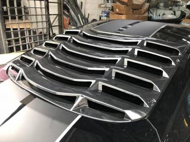 Ford Mustang GT rear window louvers