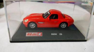 Real-x 1:72 BMW Z8