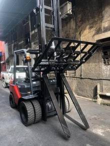 Japan Import TOYOTA 3 Ton Diesel Forklift Hinged