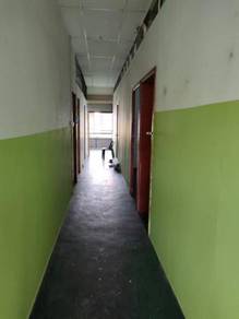 Bilik kosong budget standard diatas kedai Pekan Tuaran