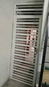 PASANG GRILLE PAGAR l install door grille