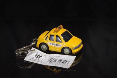 Cute diecast taxi car keychain from japan