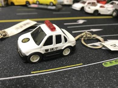 Cute diecast cop car keychain from japan