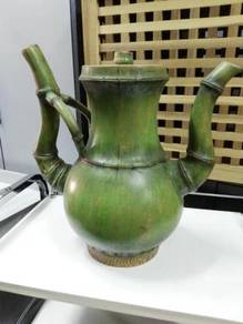 Bamboo style water jar