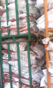 Guni plastik terpakai beras
