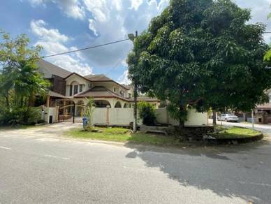 [NON BUMI CORNER LOT RENO]Double storey Semi D Sekyen 9 Shah Alam