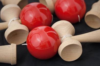 Professional kendama (red2)