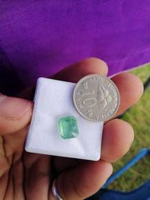 Permata flourite wrna zamrud 2.6 ct