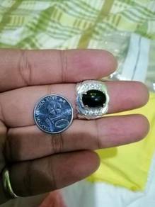 Cincin black opal