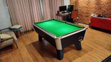 Limited Unit British Pool Table