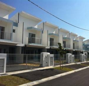 Below Market Double Storey Terrace Egreta Saujana Rawang