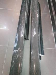 Nissan Skyline R35 carbon fiber side skirt
