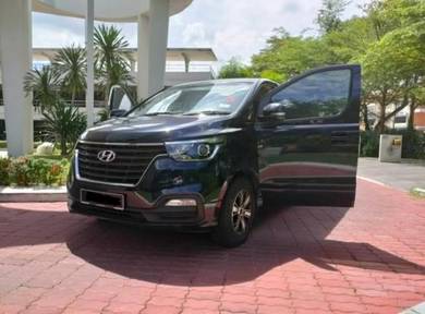 Starex Royale MPV