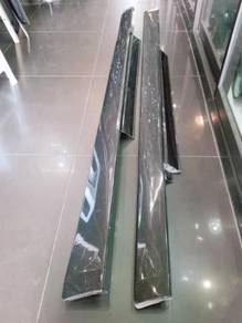 Nissan Skyline R35 carbon fiber side skirt