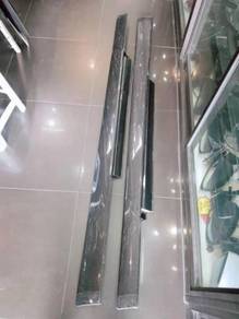 Nissan Skyline R35 carbon fiber side skirt