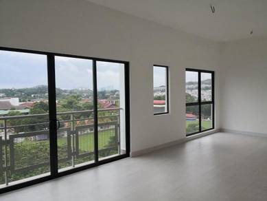 Trio Permai Facing Alice Smith School And With Pocket Garden