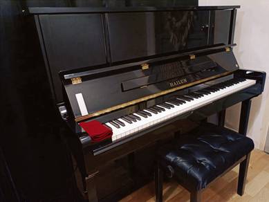 Hailun HL-125 PE Piano 6 Yrs Warranty 99% New