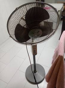 Midea 3 Blade 16 Stand Fan Mf 16fs10n New Home Appliances Kitchen For Sale In Melaka Tengah Melaka