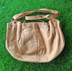 Bonia Original Authentic 2 way shoulder bag - Bags & Wallets for sale in  Butterworth, Penang